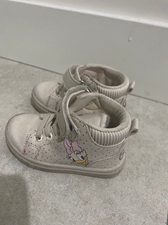 Kız Çocuk Beyaz Nakışlı Cırt Cırtlı Spor Ayakkabı - Görsel 2