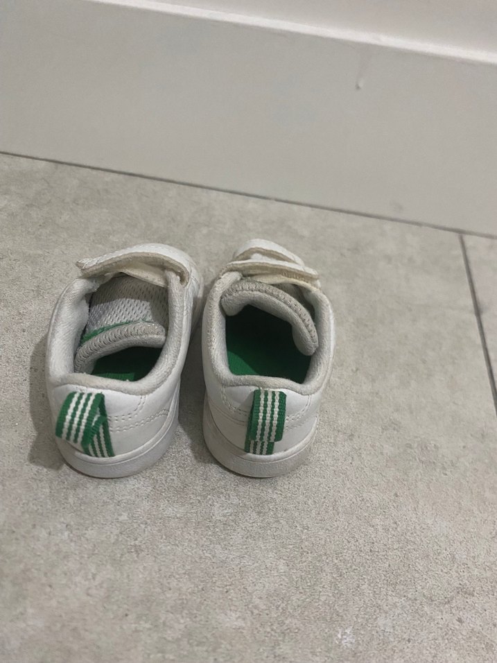 Beyaz Cırt Cırtlı Erkek Çocuk Spor Ayakkabı - Görsel 4