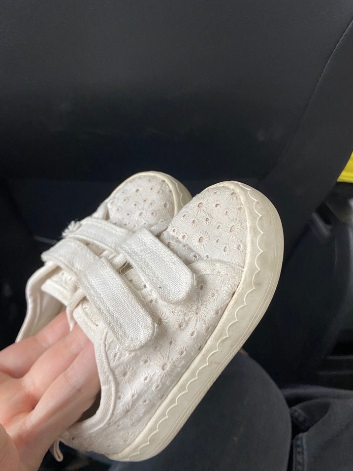 Kız Çocuk Beyaz Cırt Cırtlı Spor Ayakkabı - Görsel 4