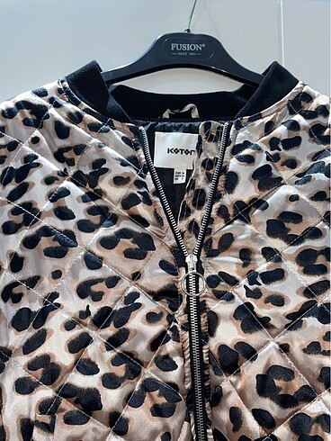 Koton Leopar bomber mont