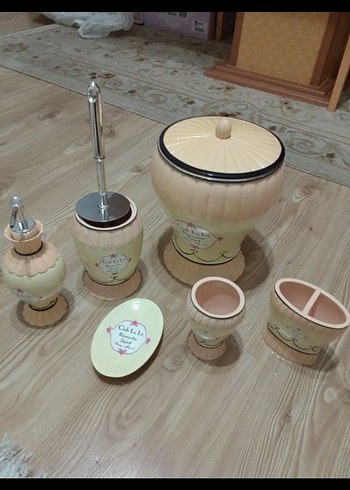 Bej Renkli Dekoratif Banyo Seti