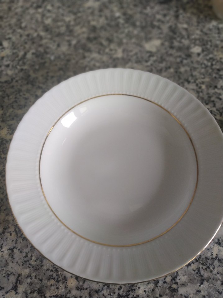 Beyaz Sarı Kenarlı Yemek Tabağı ve Kasesi - Görsel 3