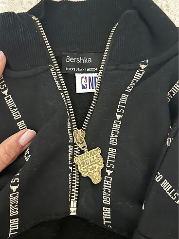 Bershka crop sweatshirt - Görsel 2