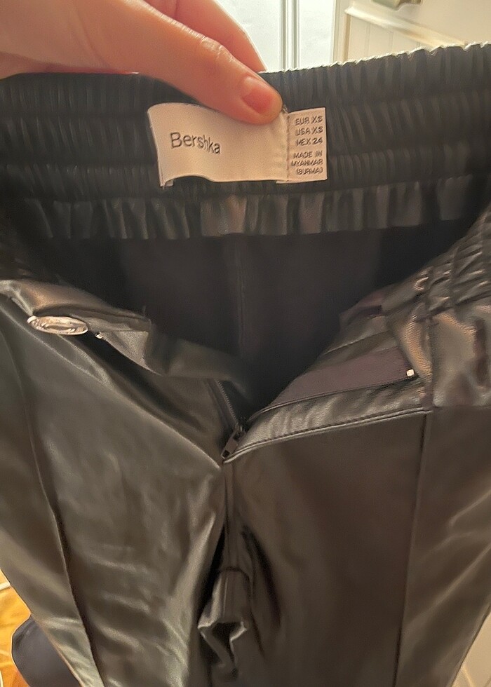 Bershka deri pantolon - Görsel 3