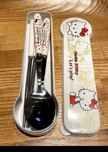 Beden Hello Kitty Desenli Çatal Kaşık Seti