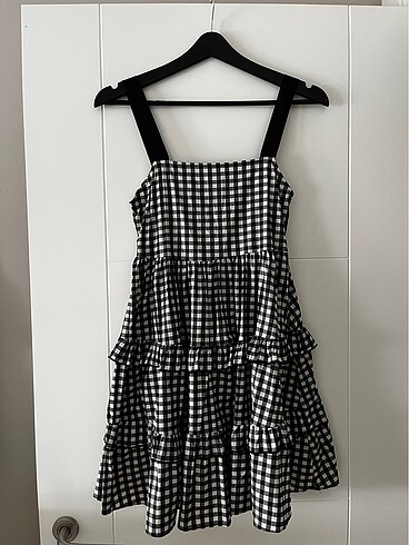 Zara pötikareli fırfırlı elbise