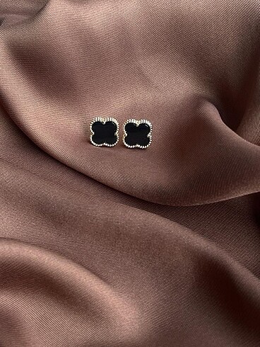 Van Cleef & Arpels Van Cleef model küpe