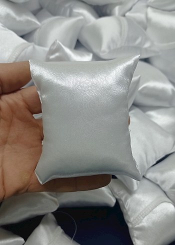 saat yastığı saten 10