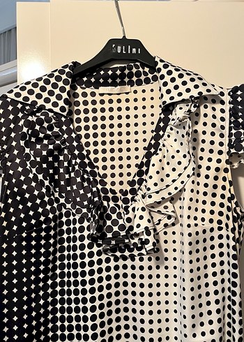 Kadın diz üstü puantiyeli volanlı hem günlük hem şık elbise - Görsel 3