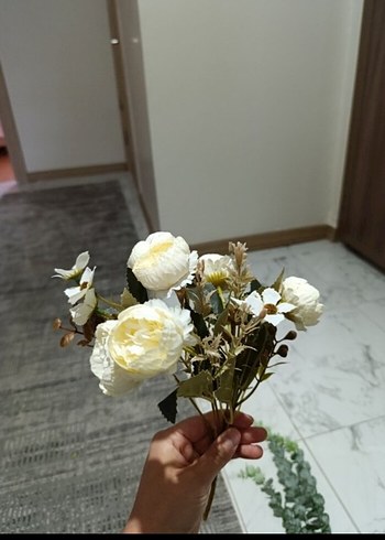 yapay çiçek.