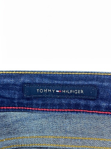 32 Beden mavi Renk Tommy Hilfiger Jean / Kot %70 İndirimli.