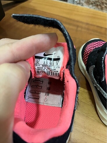 18 Beden pembe Renk Nike spor ayakkabı
