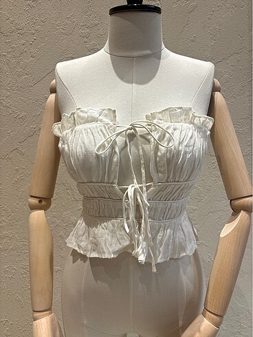 Zara Straplez Bağlamalı Crop