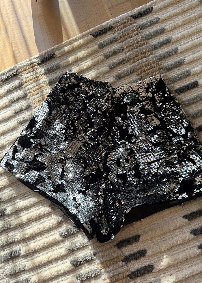 NOK İstanbul / Payetli Mini Şort - Görsel 2