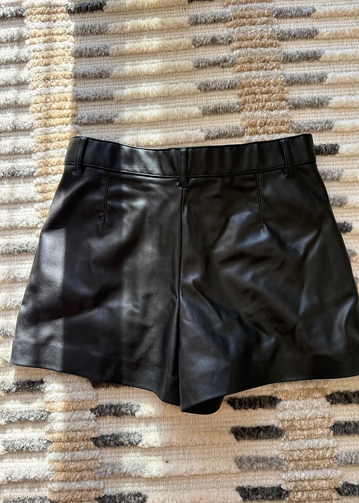 Zara / Deri Şort - Görsel 2