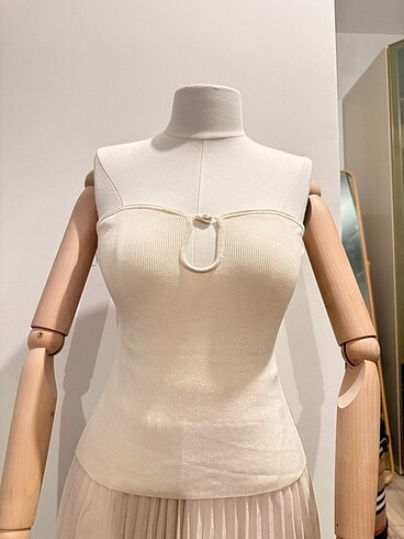 H&M İnci Detaylı Straplez Triko