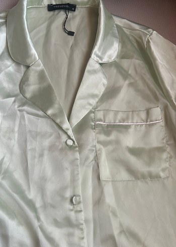 Yeşil Saten Kadın Pijama Takımı - Görsel 3