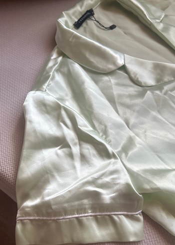 Yeşil Saten Kadın Pijama Takımı - Görsel 4