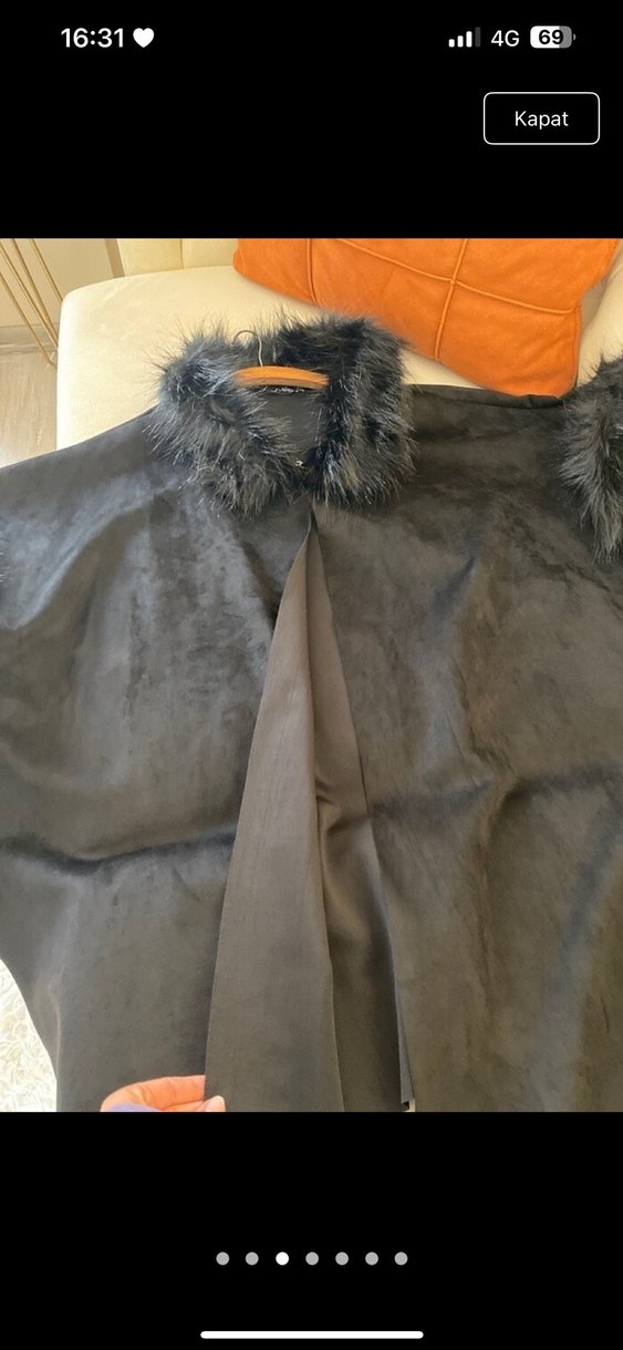 Kürk Detaylı Siyah Kadın Panço - Görsel 3