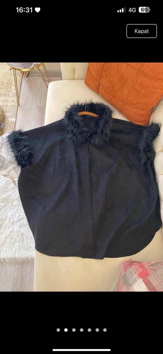 Kürk Detaylı Siyah Kadın Panço - Görsel 2