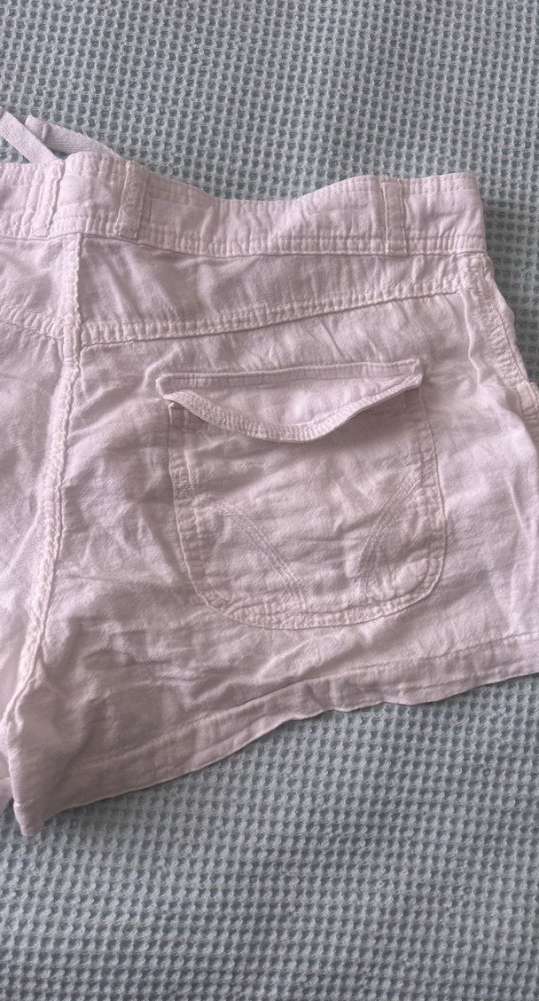 Düğmeli Beyaz Keten Şort - Görsel 3