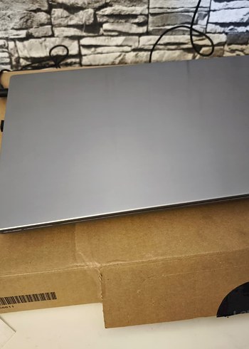 Lenovo dizüstü bilgisayar - Görsel 3