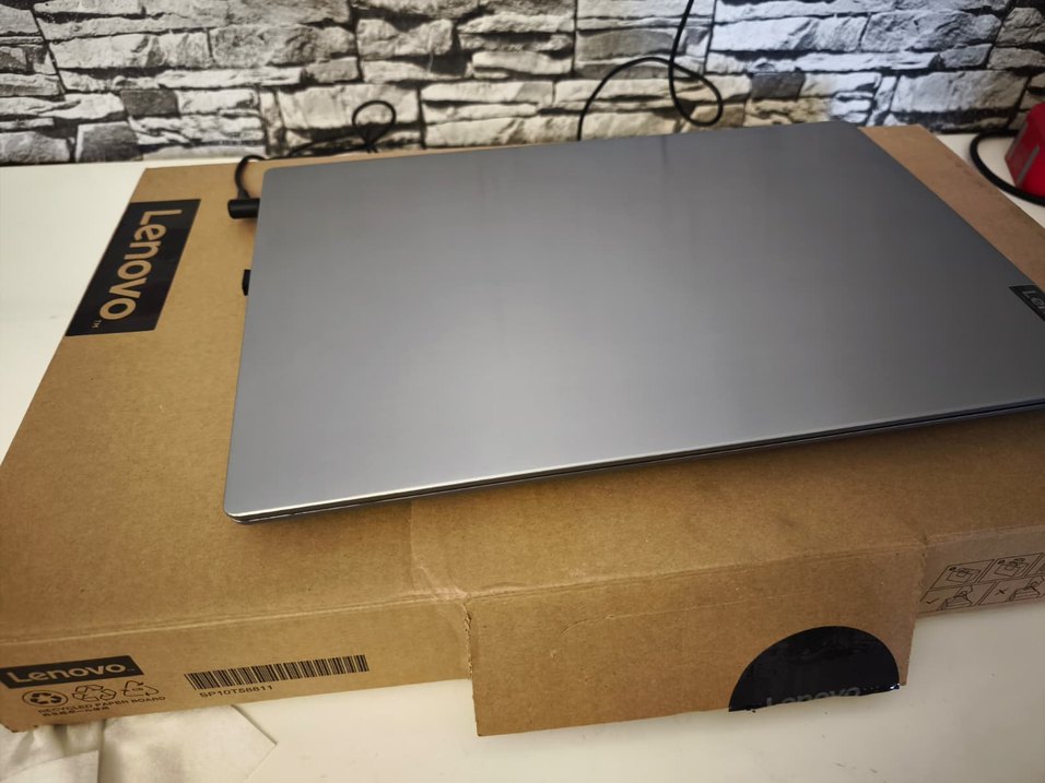 Lenovo dizüstü bilgisayar - Görsel 3