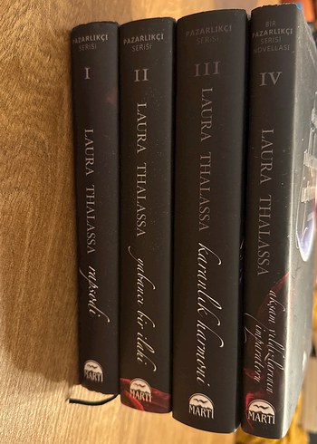 Laura Thalassa Pazarlıkçı Serisi 4 Kitap