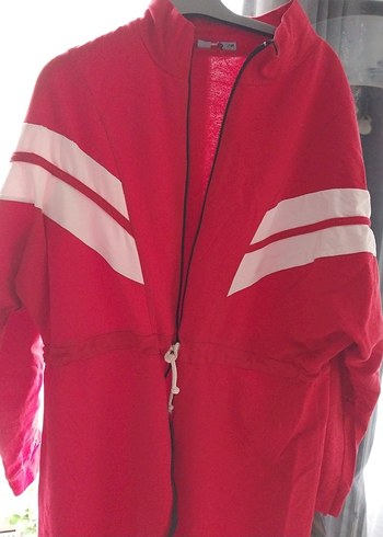 Kırmızı spor diş giyim - Görsel 2