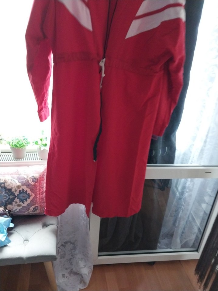 Kırmızı spor diş giyim - Görsel 4