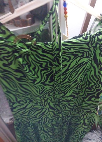 m Beden Yeşil Zebra Desenli elbise