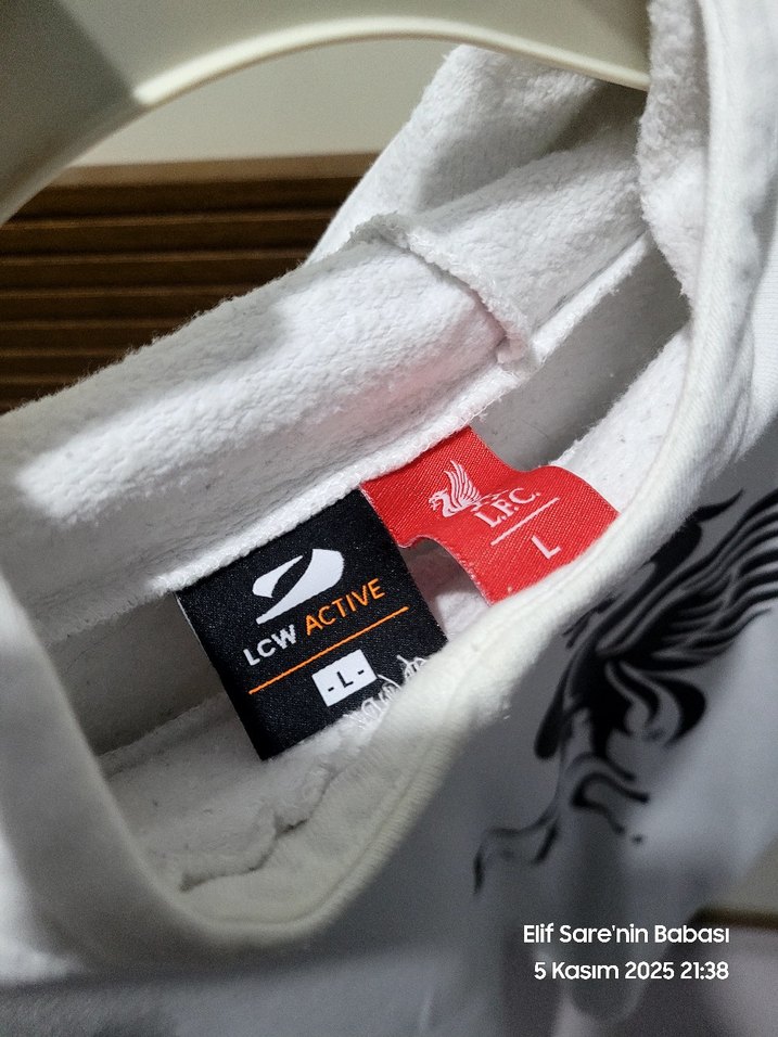 Beyaz Liverpool Baskılı Fermuarlı Sweatshirt - Görsel 3