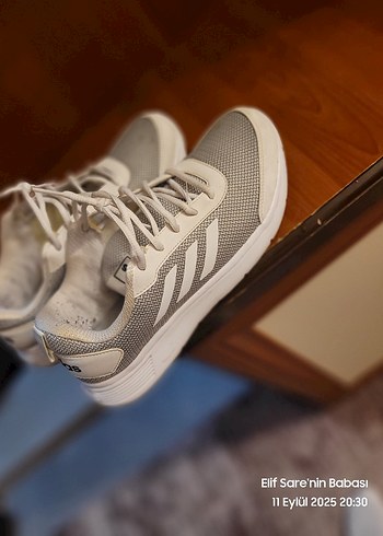 40 Beden Orijinal adidas Beyaz Bağcıklı Kadın Spor Ayakkabı