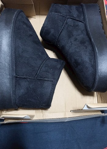 Ugg Siyah Suet Platform Bot