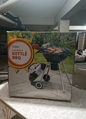  Beden Hiç kullanılmamış orijinal kutusunda Tesco marka barbekü 