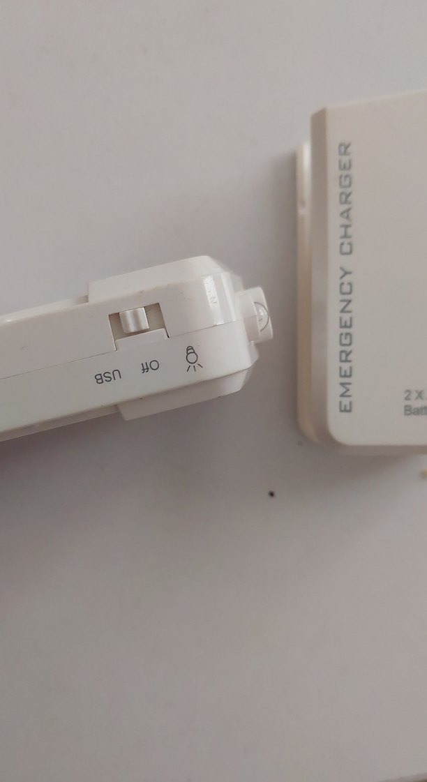 Beyaz Acil Telefon Şarj Cihazı - Görsel 2