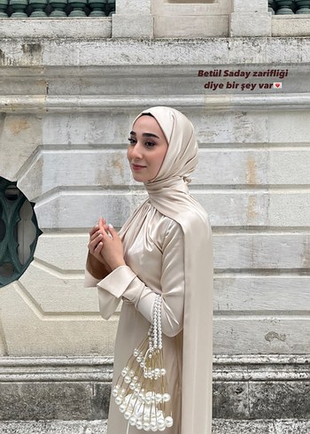 Betül Saday Sofia Abiye