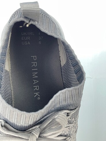 37 Beden çeşitli Renk Primark Spor Ayakkabı %70 İndirimli.
