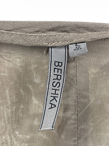 l Beden kahverengi Renk Bershka Yelek %70 İndirimli.
