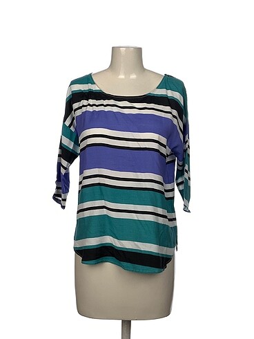Zara Bluz %70 İndirimli.