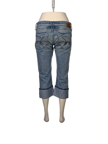 29 Beden Mavi Jeans Bermuda / Kapri %70 İndirimli.