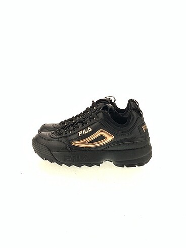 Fila Spor Ayakkabı %70 İndirimli.
