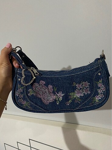 bershka çanta