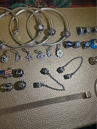 Pandora Pandora charm ve bileklik