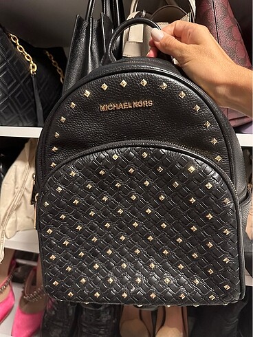 Michael kors sirt cantasi