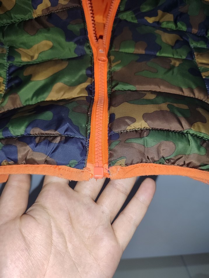 Kapüşonlu Kamuflaj Desenli Erkek Çocuk Mont - Görsel 3