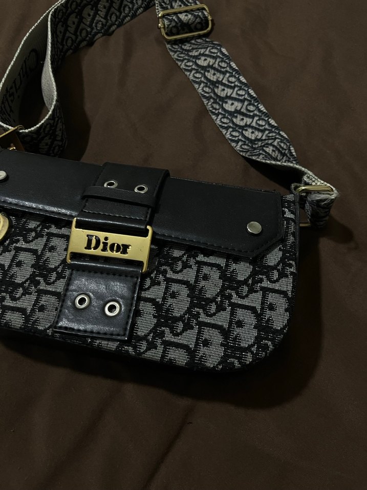 Tokalı Dior Yılan Desenli Deri Kadın Çanta - Görsel 2