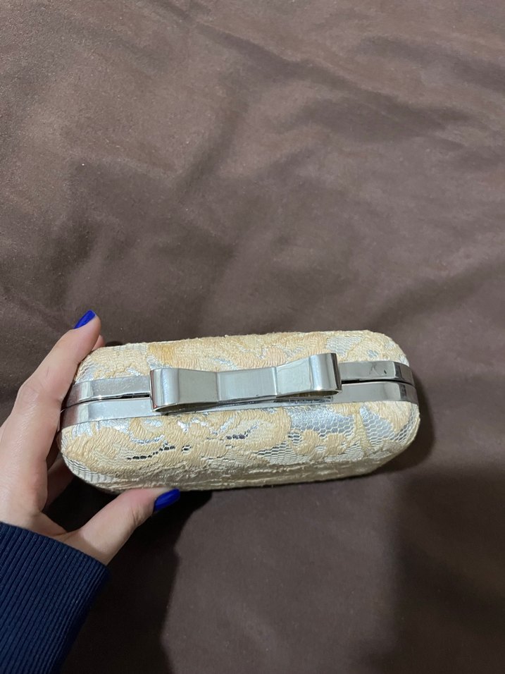 Bej Dantel İşlemeli Kadın Portföy Çanta - Görsel 2