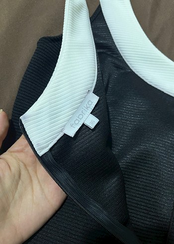 V Yaka Siyah Midi Triko Elbise - Görsel 2