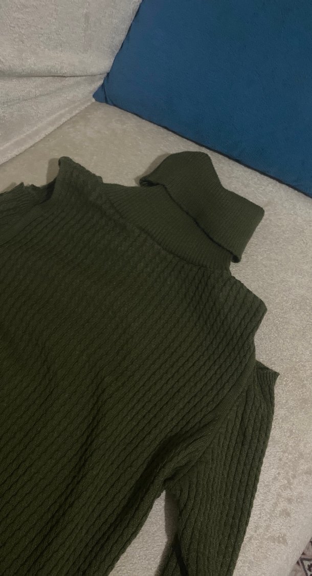 Uzun Kollu hakiBoğazlı Triko Elbise - Görsel 2